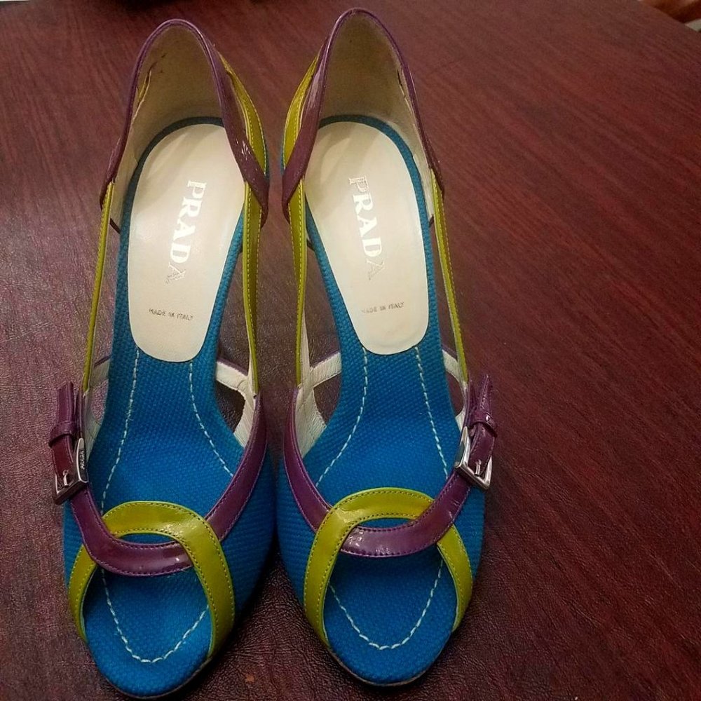 Prada PUMPS